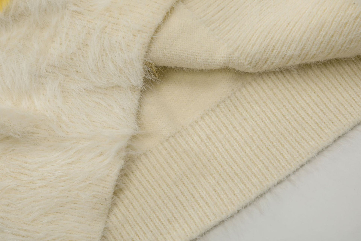 TODAMU® Women's American retro loose letter furry round neck sweater